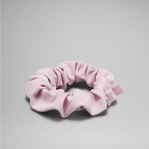Lululemon Uplifting Hair Scrunchie